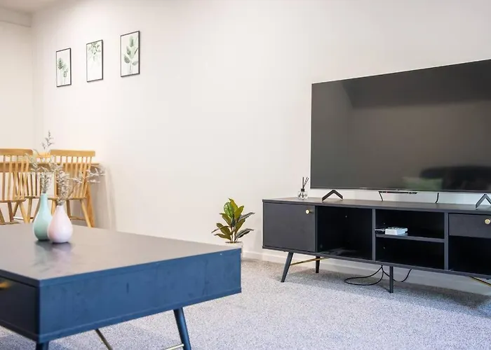 Urban Bliss New Downtown Apt U2